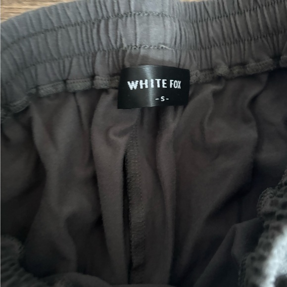 White Fox Boutique Full Schedule Track Pants Charcoal Size Small - Picture 8 of 9